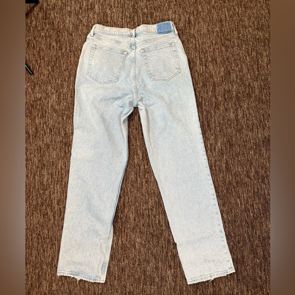 Like New Abercrombie & Fitch 90s straight ultra high rise jeans size 32 long - Picture 6 of 14